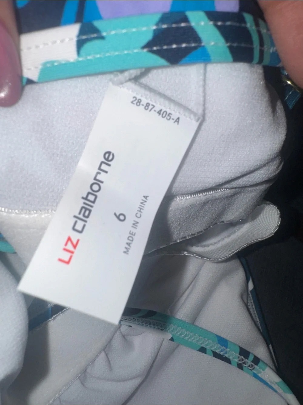 Liz Claiborne White Retail Hang Tag with Barcode